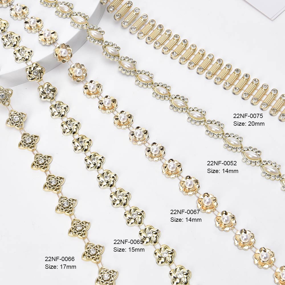 plastic rhinestone chain