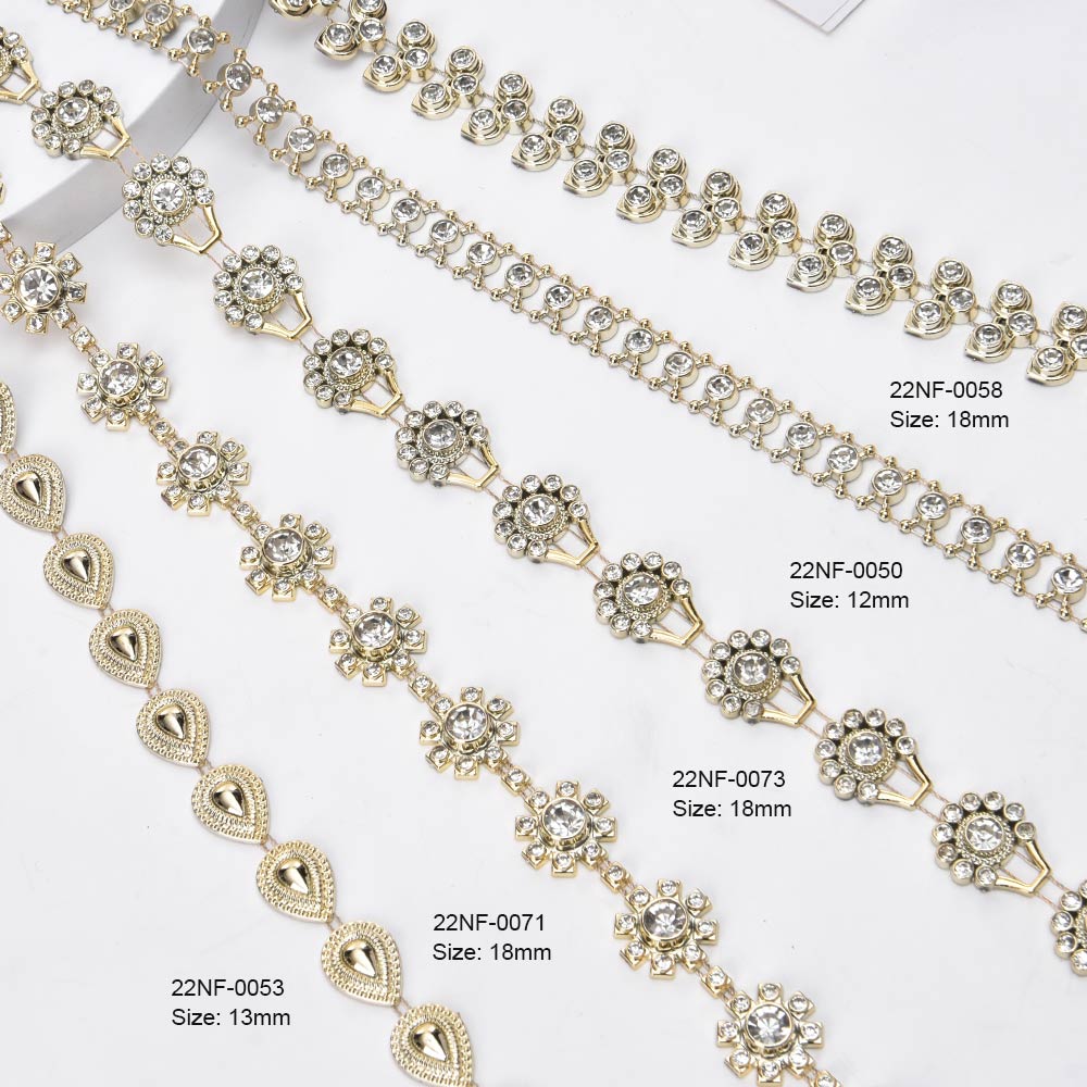 plastic rhinestone chain