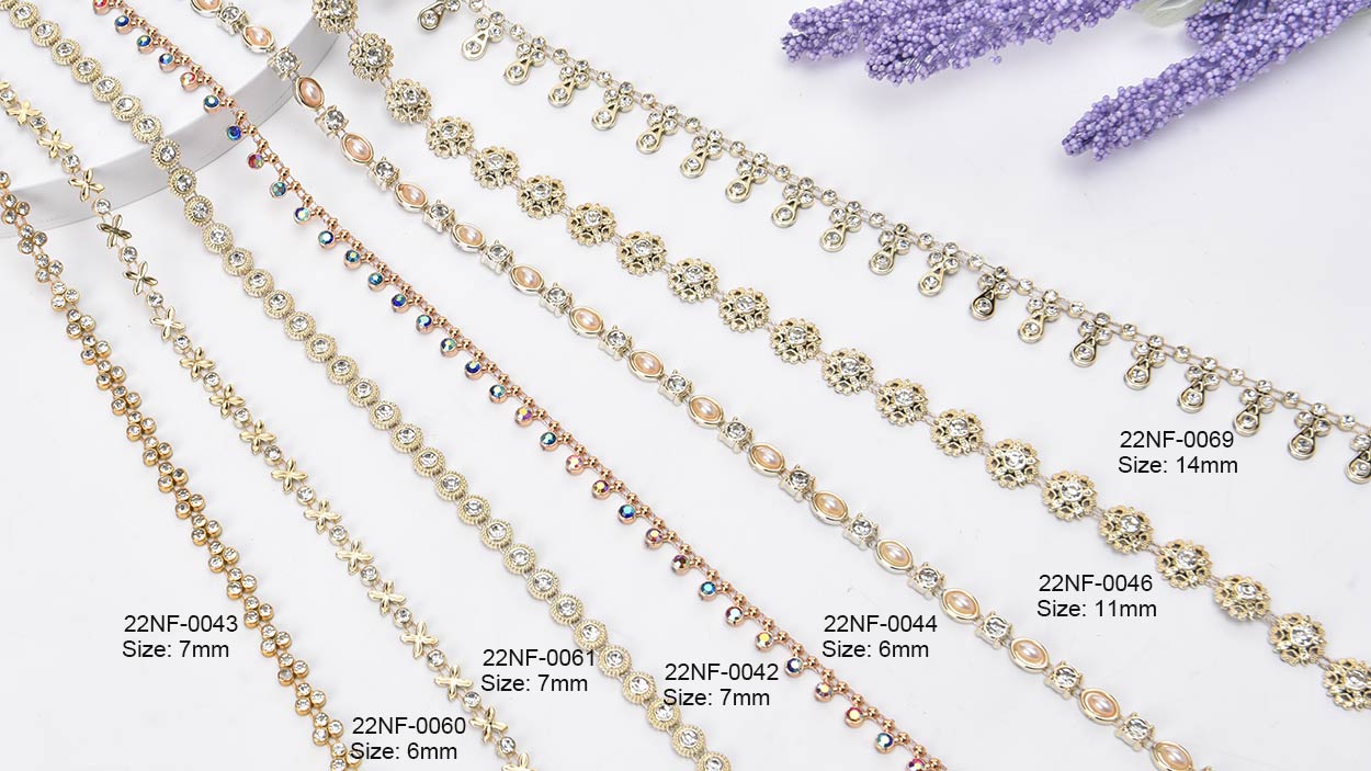 plastic rhinestone chain 1