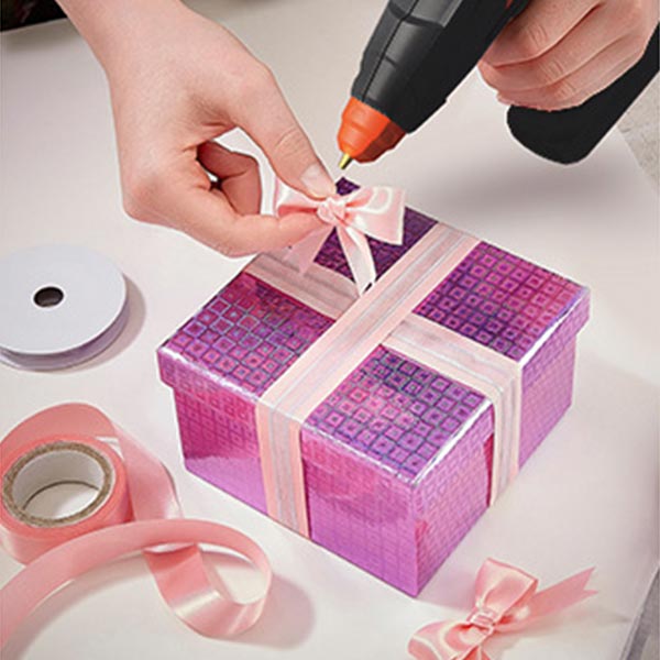 Glue guns