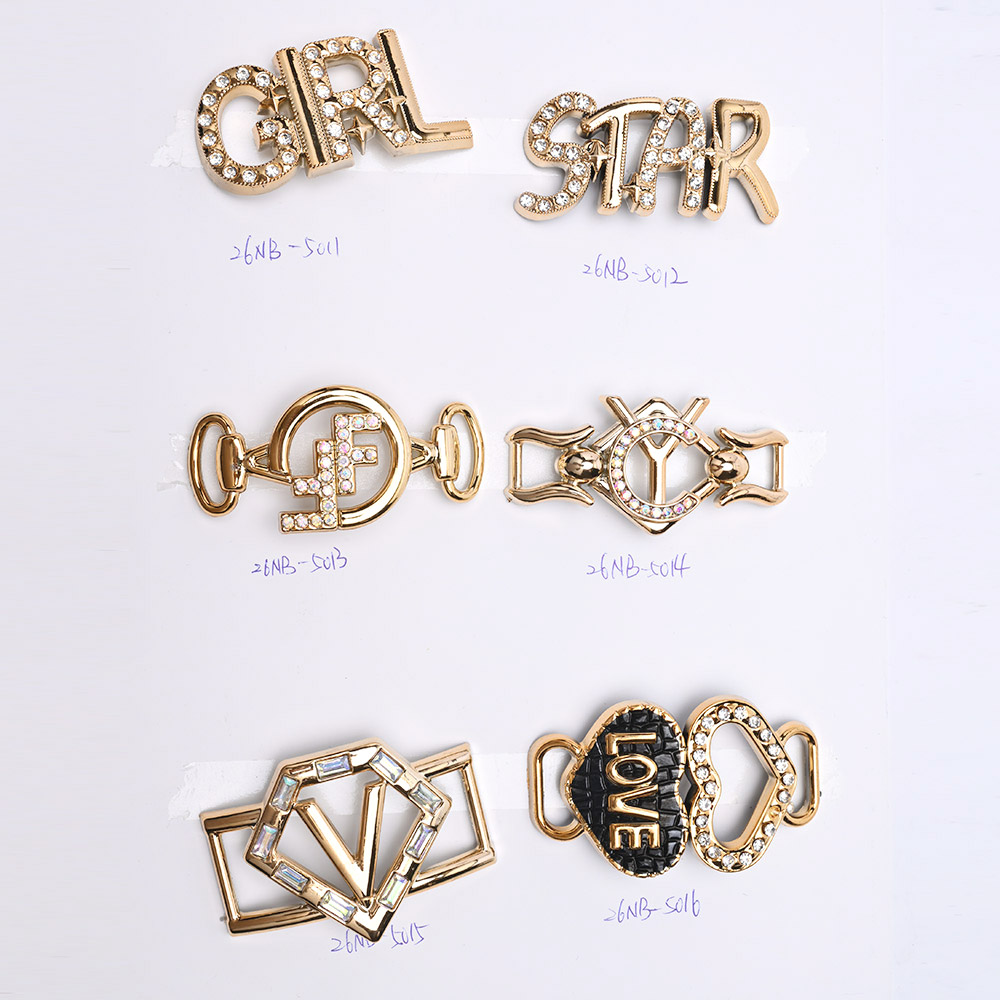 Rhinestone buckle for garments