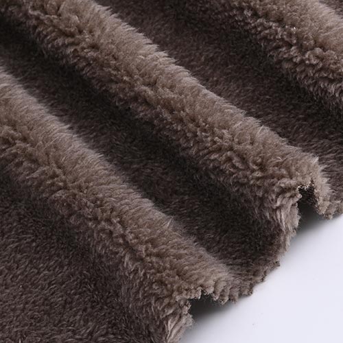 Superior Warmth: Provides excellent thermal retention, offering cozy warmth without excessive bulk