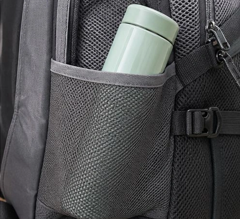 Elastic mesh fabric for backpack side pockets and bottle holders