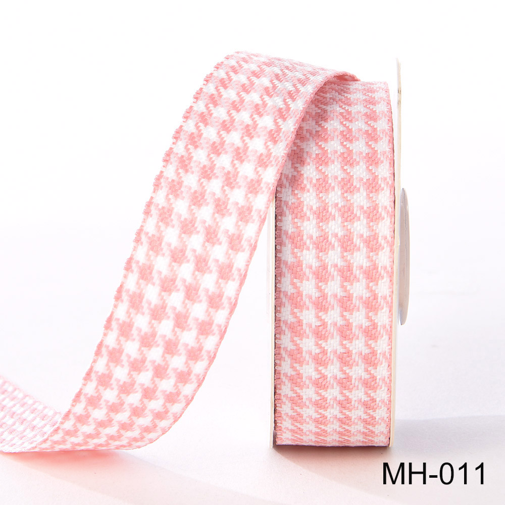 white and pink houndstooth ribbon