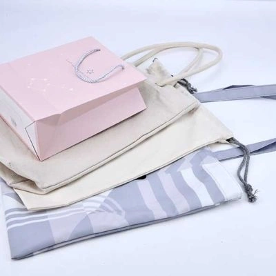 Tote Bags & Packaging