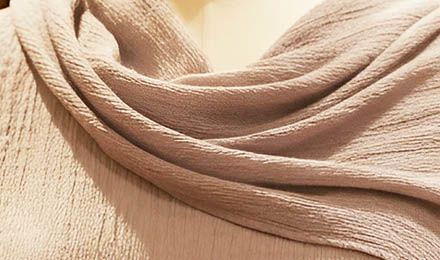 Crepe Rayon Fabric: A Guide for Garment Manufacturers and Textile Traders