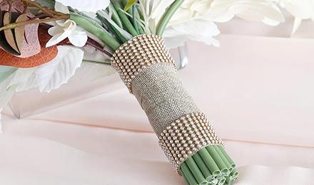 A Florist’s Guide to Wrapping Bouquet Stems