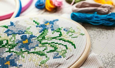 The Best Canvas for Needlepoint: Choosing the Right Material and Style